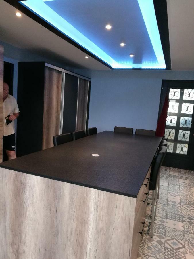 Cathy Et Eric Hotel Beaurevoir Bagian luar foto